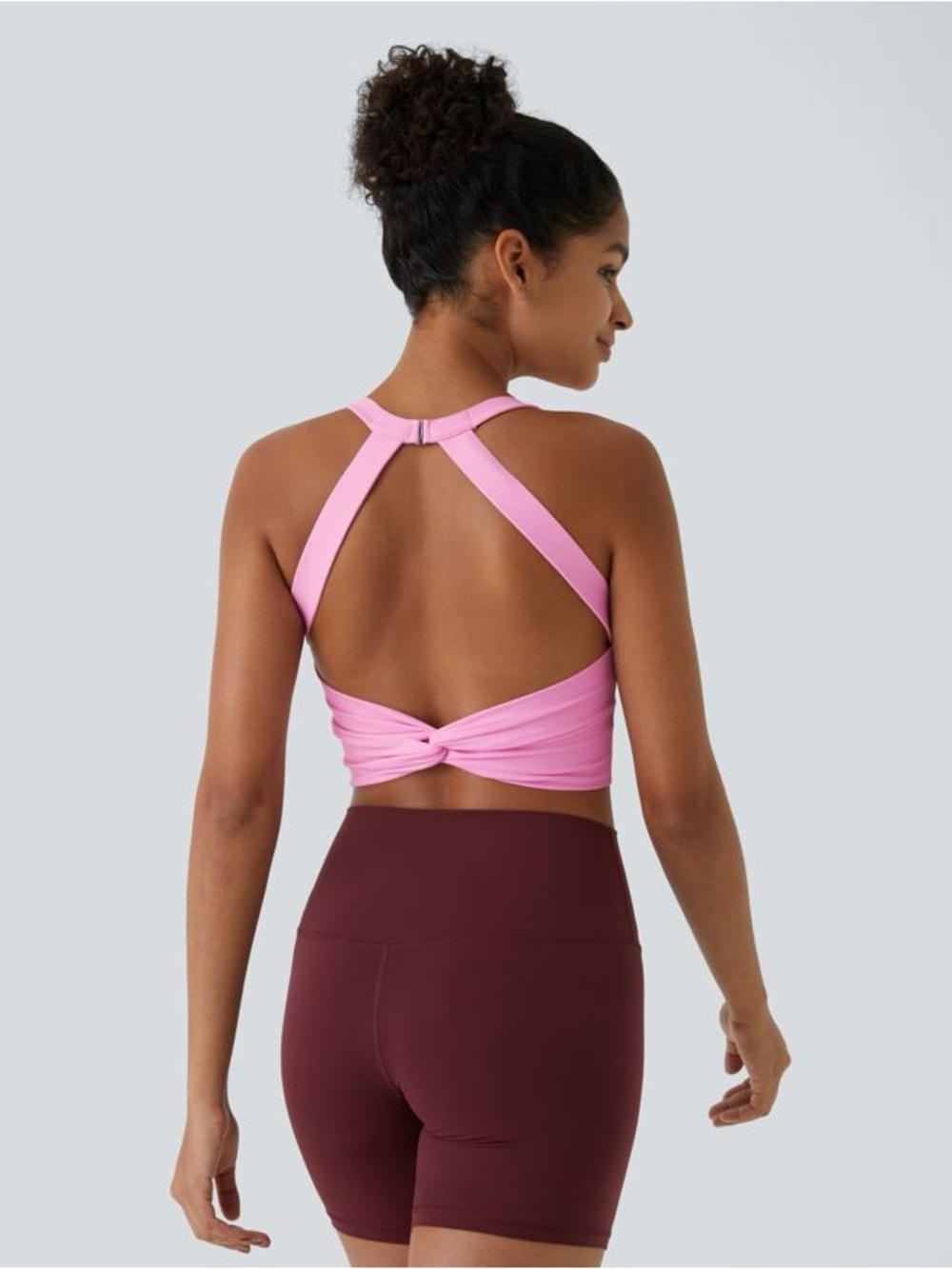 09HBB.- SoftlyZero™ Plush Cut Out Cropped Yoga Tank Top. - Picture 2 of 6